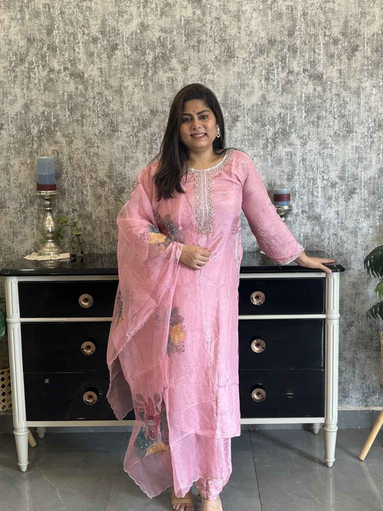 pure-dola-silk-hand-embroidered-suit-set-with-pockets-paired-with-floral-print-hand-embroidered-organza-dupatta-pink-1