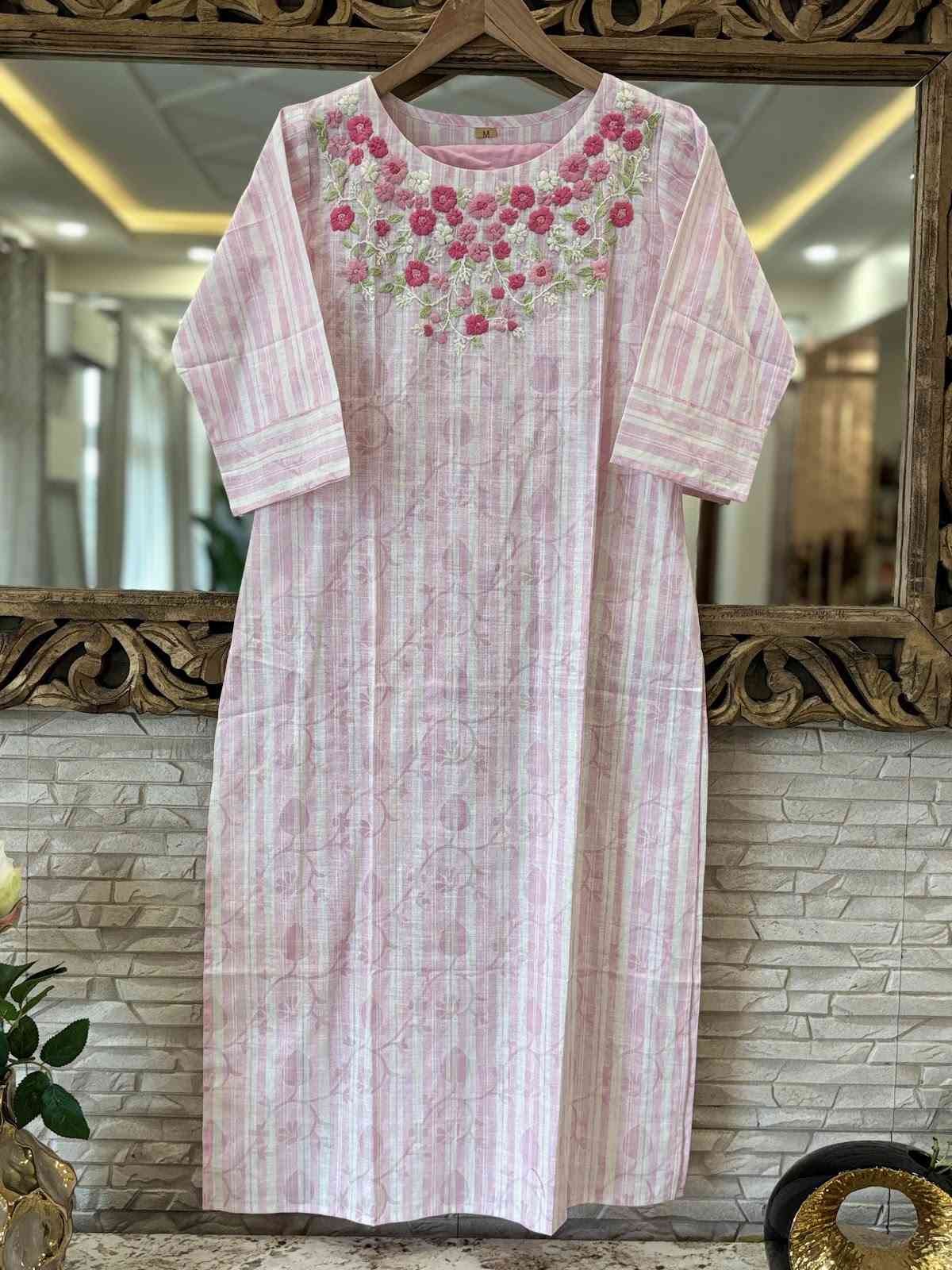 pure-handloom-hand-embroidered-straight-fit-suit-set-with-shadow-printing-paired-with-mul-cotton-dupatta-baby-pink-2