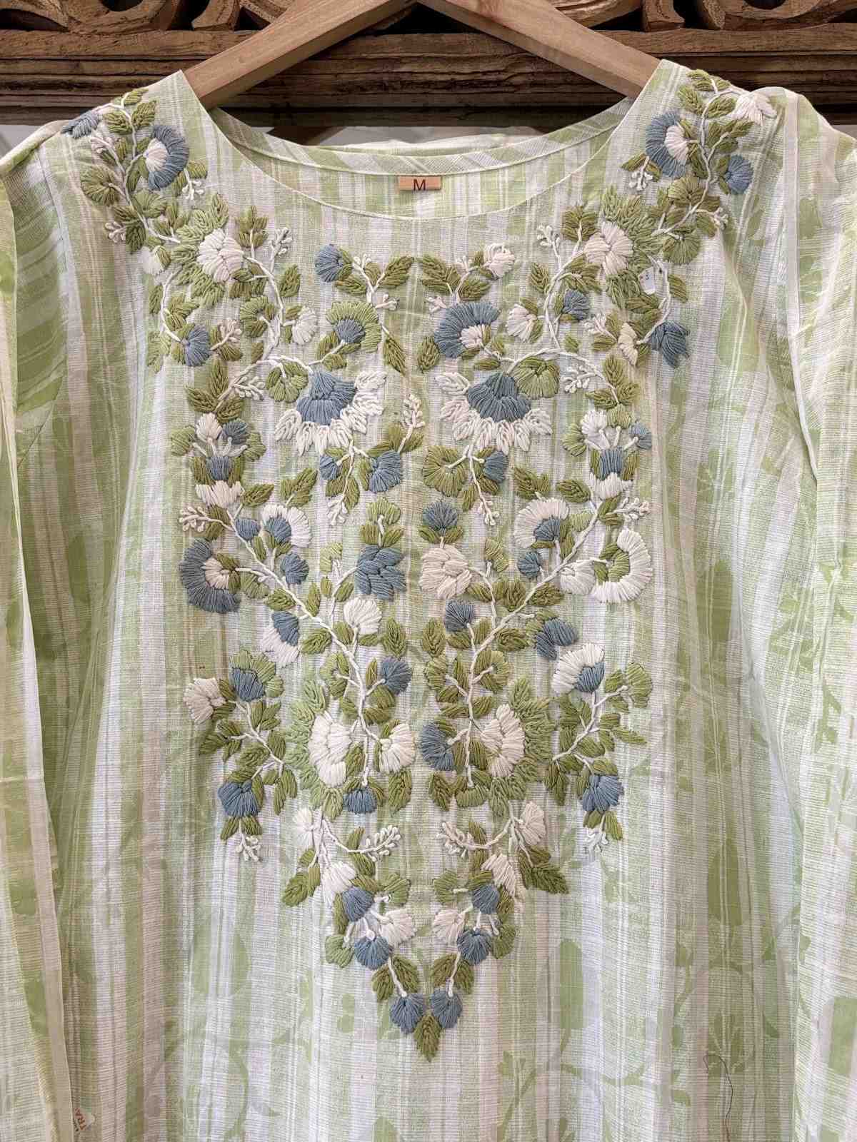 pure-handloom-hand-embroidered-straight-fit-suit-set-with-shadow-printing-paired-with-mul-cotton-dupatta-grape-green-2