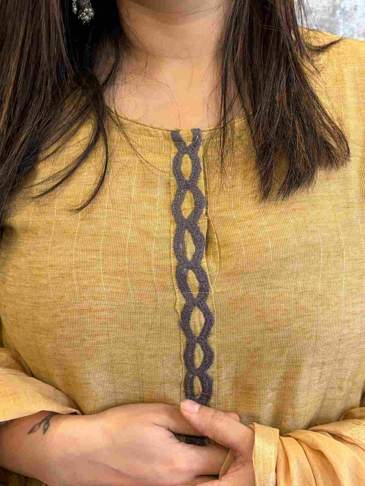 pure-jute-linen-embroidered-appliquÃ©-work-suit-set-with-chanderi-dupatta-mustard-4