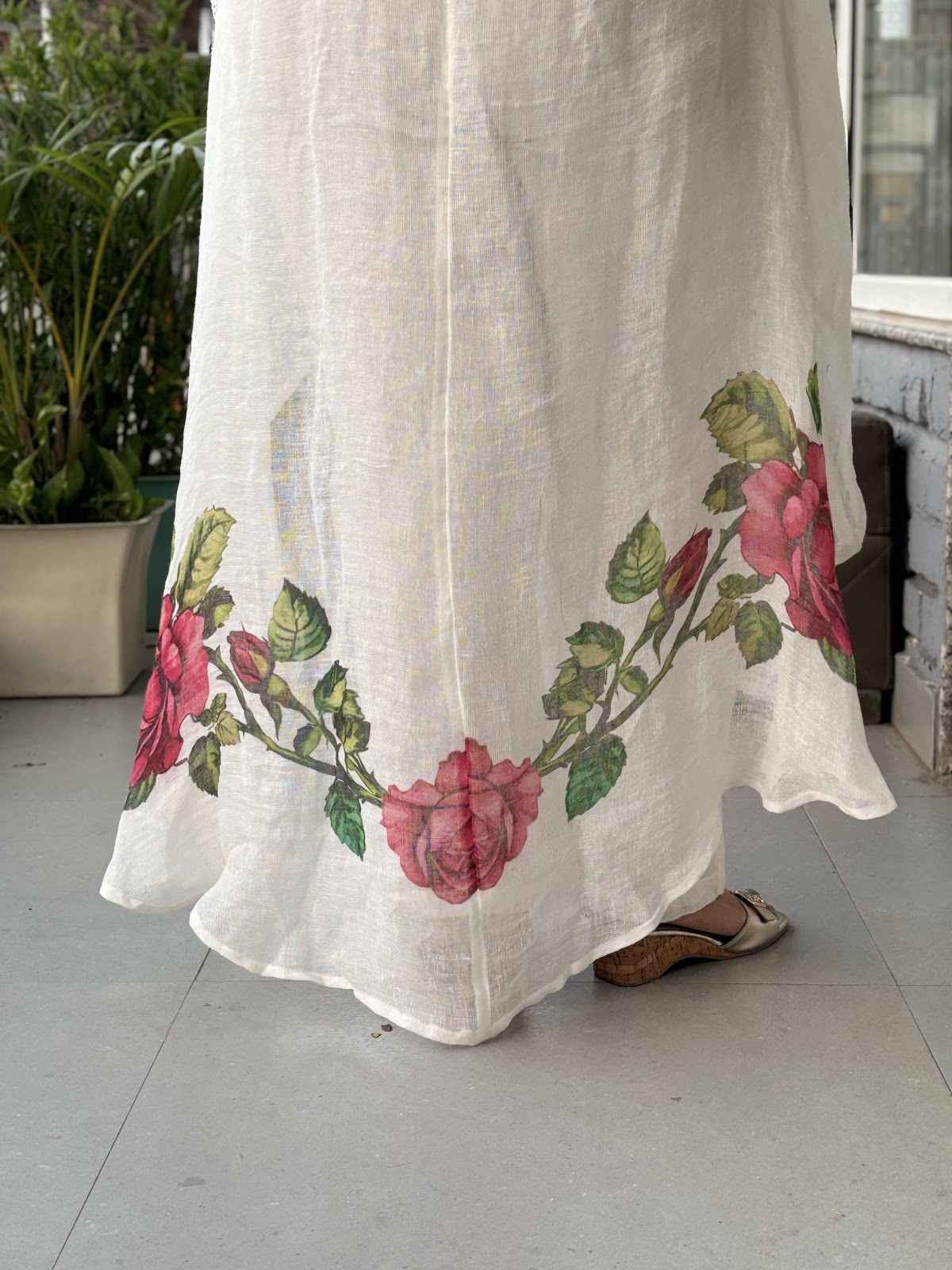 pure-linen-digital-print-high-low-pattern-co-ord-set-with-separate-mul-cotton-inner-white-4