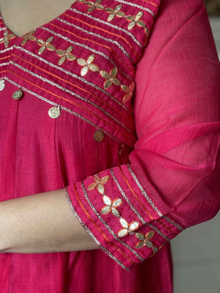 pure-mul-chanderi-gota-work-a-line-suit-set-paired-with-gota-work-mul-chanderi-dupatta-rani-3