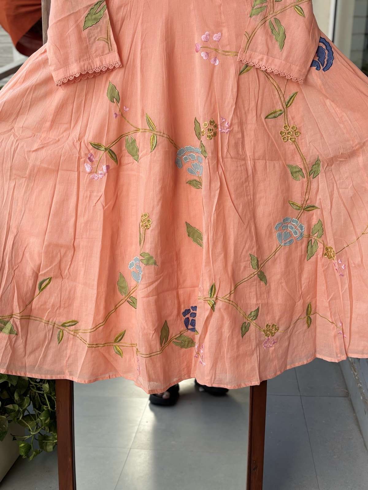 pure-mul-cotton-appliquÃ©-work-anarkali-dress-with-lining-peach-2