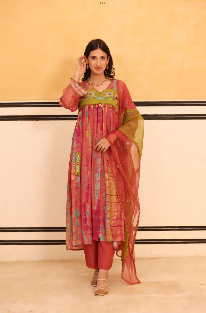 pure-muslin-a-line-shibori-print-suit-set-with-embroidery-at-front-and-back-paired-with-organza-dupatta-peach-3