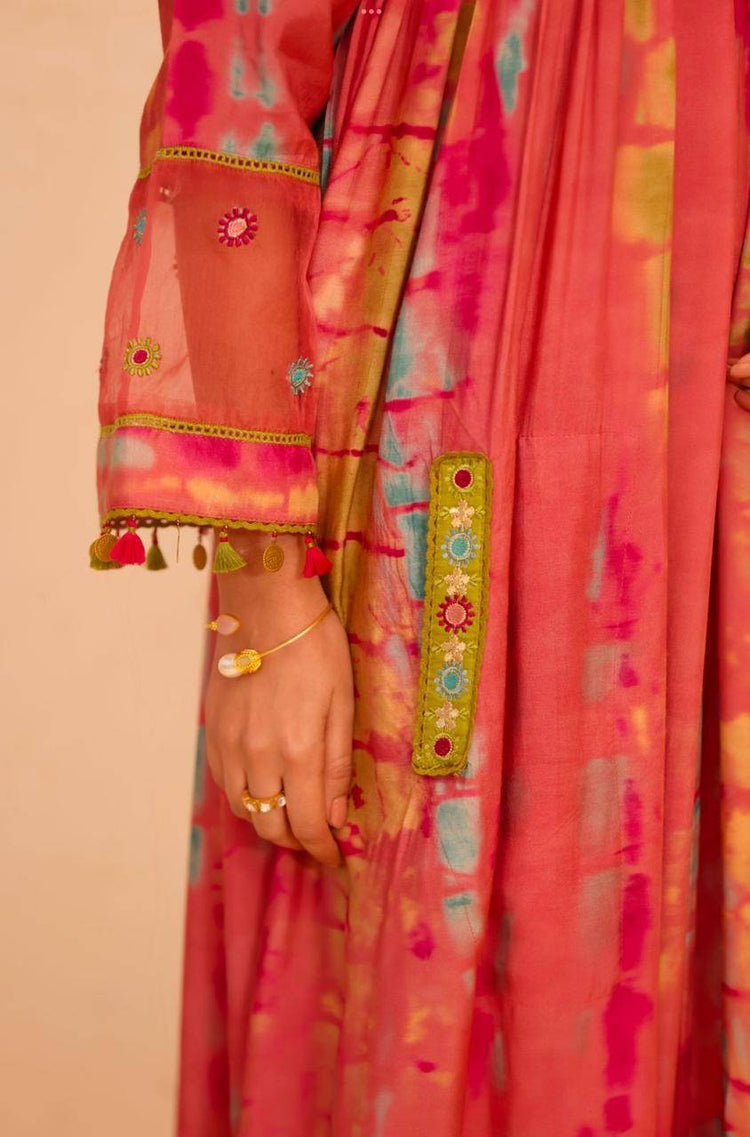 pure-muslin-a-line-shibori-print-suit-set-with-embroidery-at-front-and-back-paired-with-organza-dupatta-peach-5