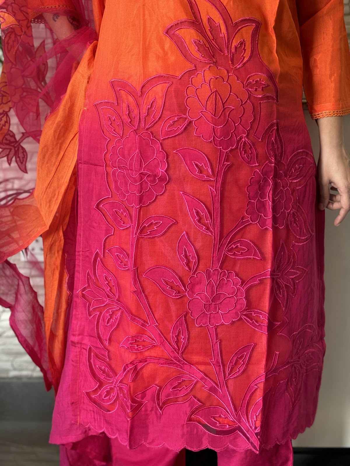 pure-muslin-cut-work-straight-fit-suit-set-with-cotton-lining-paired-with-ombre-shade-cut-work-net-dupatta-col-orange-2