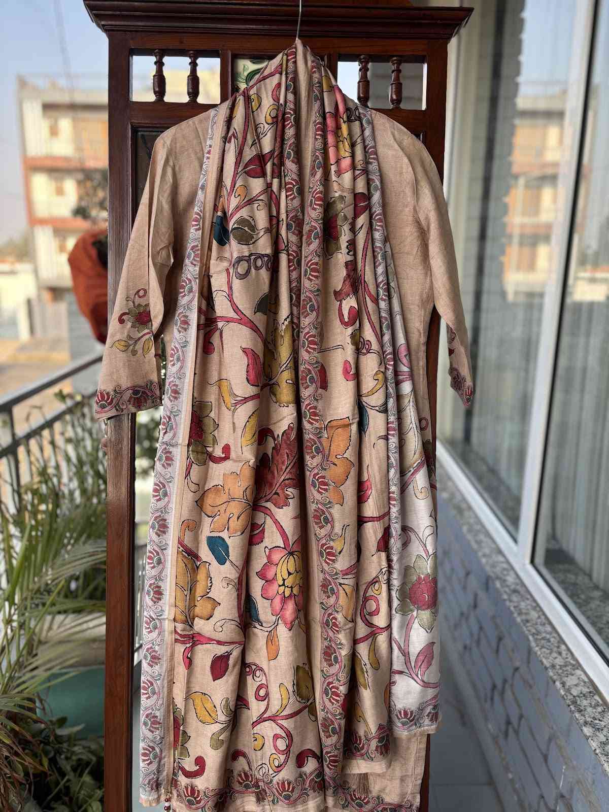 pure-muslin-digital-kalamkari-print-suit-set-with-lining-beige-2