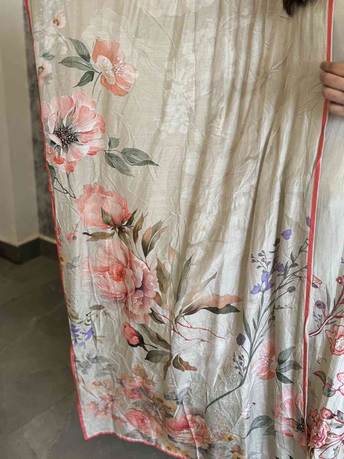 pure-muslin-digital-print-hand-embroidered-suit-set-ivory-5
