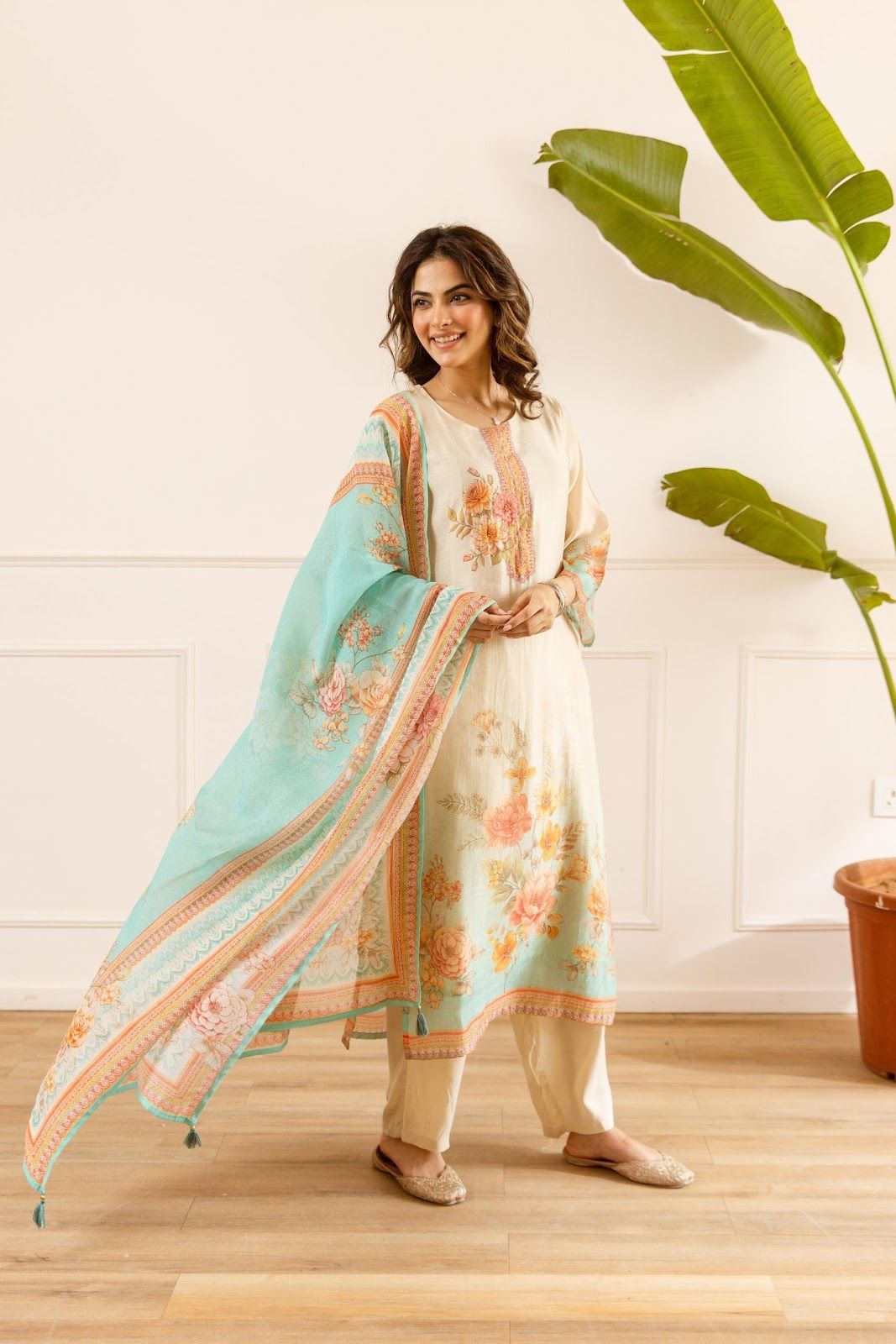 pure-muslin-digital-print-straight-fit-suit-set-with-mul-cotton-lining-ivory-and-blue-1