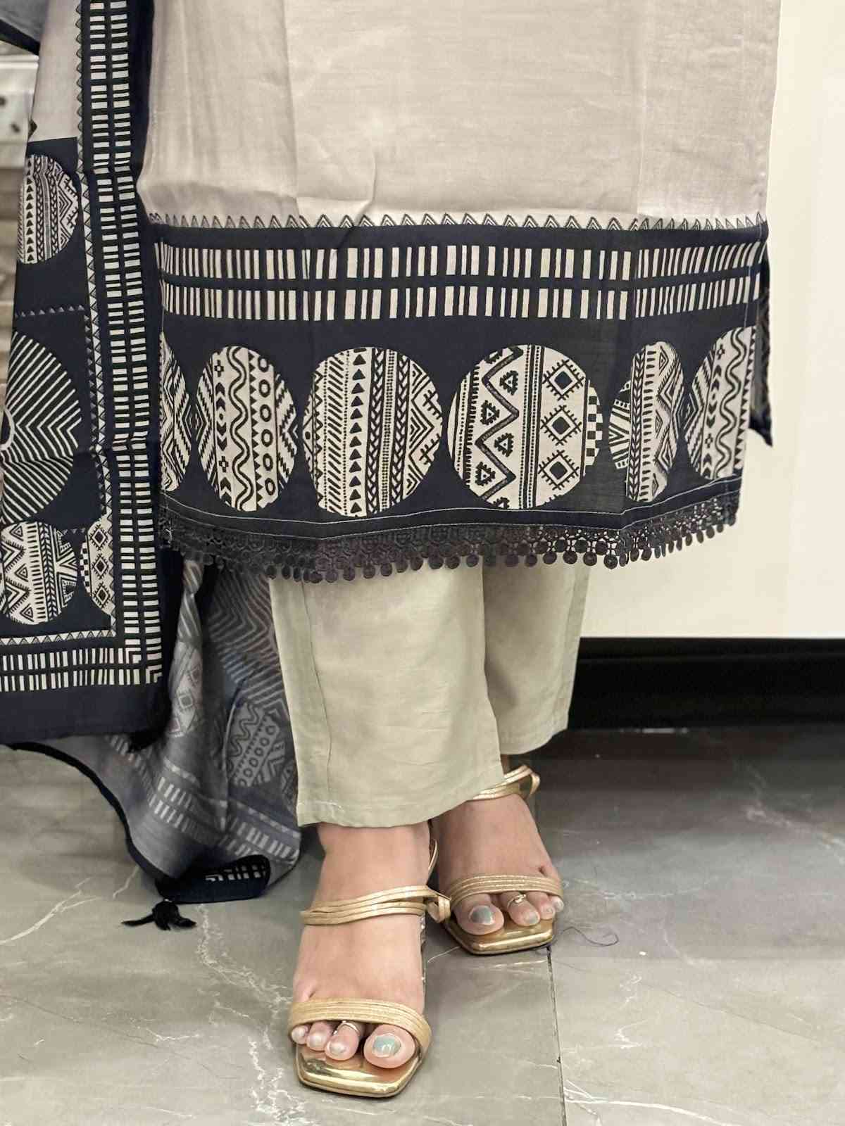pure-muslin-hand-embroidered-straight-fit-suit-set-with-mul-cotton-lining-steel-grey-4