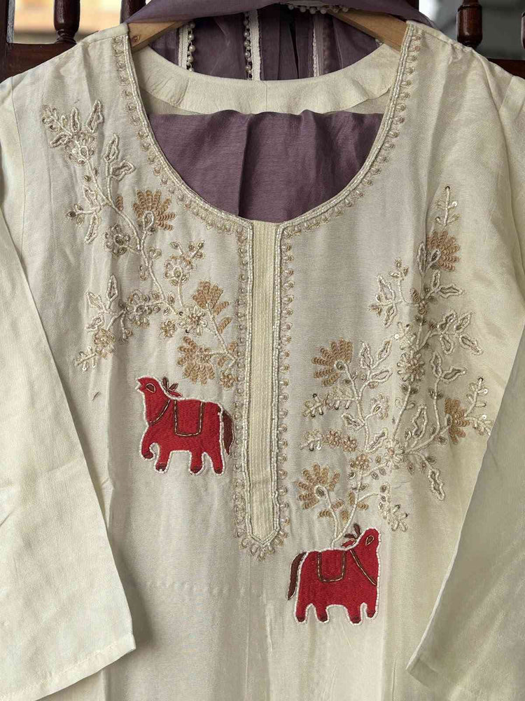 pure-muslin-silk-hand-embroidered-ombre-shade-suit-set-with-mul-cotton-lining-paired-with-organza-dupatta-lavender-2