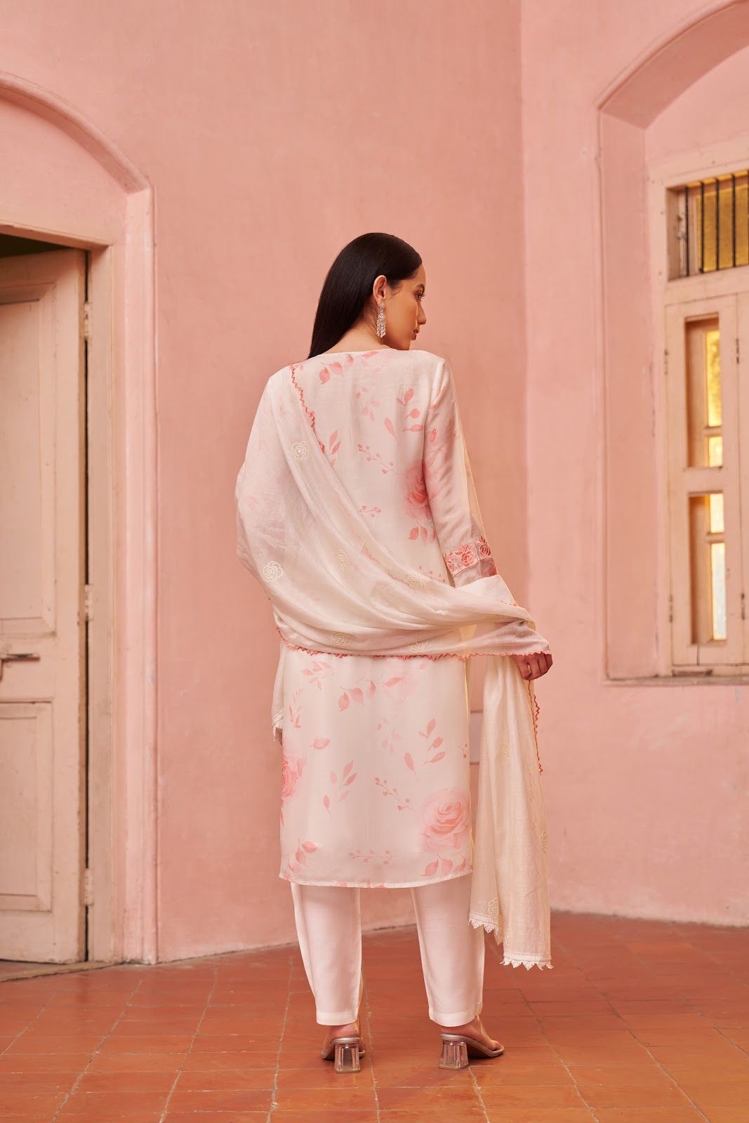 pure-organza-embroidered-straight-fit-suit-set-with-cotton-lining-paired-with-chanderi-embroidered-dupatta-off-white-and-peach-5