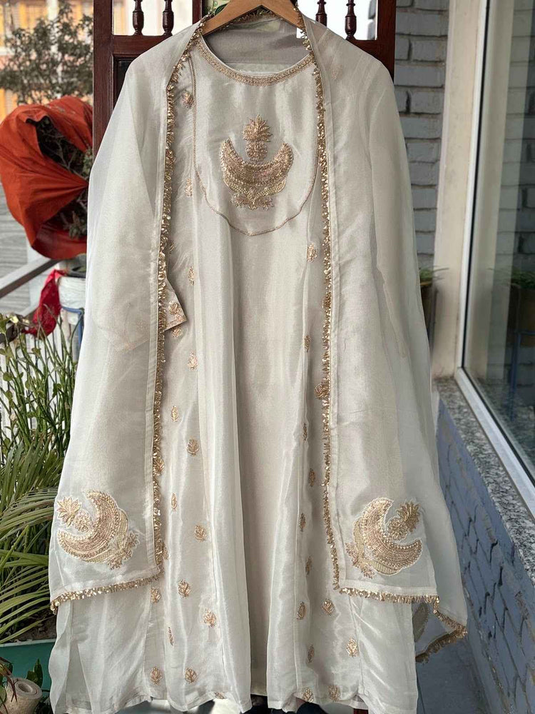 pure-tissue-organza-hand-embroidered-anarkali-paired-with-tissue-organza-motif-embroidered-dupatta-silver-grey-1
