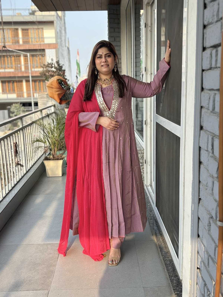shimmer-silk-hand-embroidered-anarkali-with-seperate-bustier-paired-with-pure-chiffon-dupatta-lavender-1