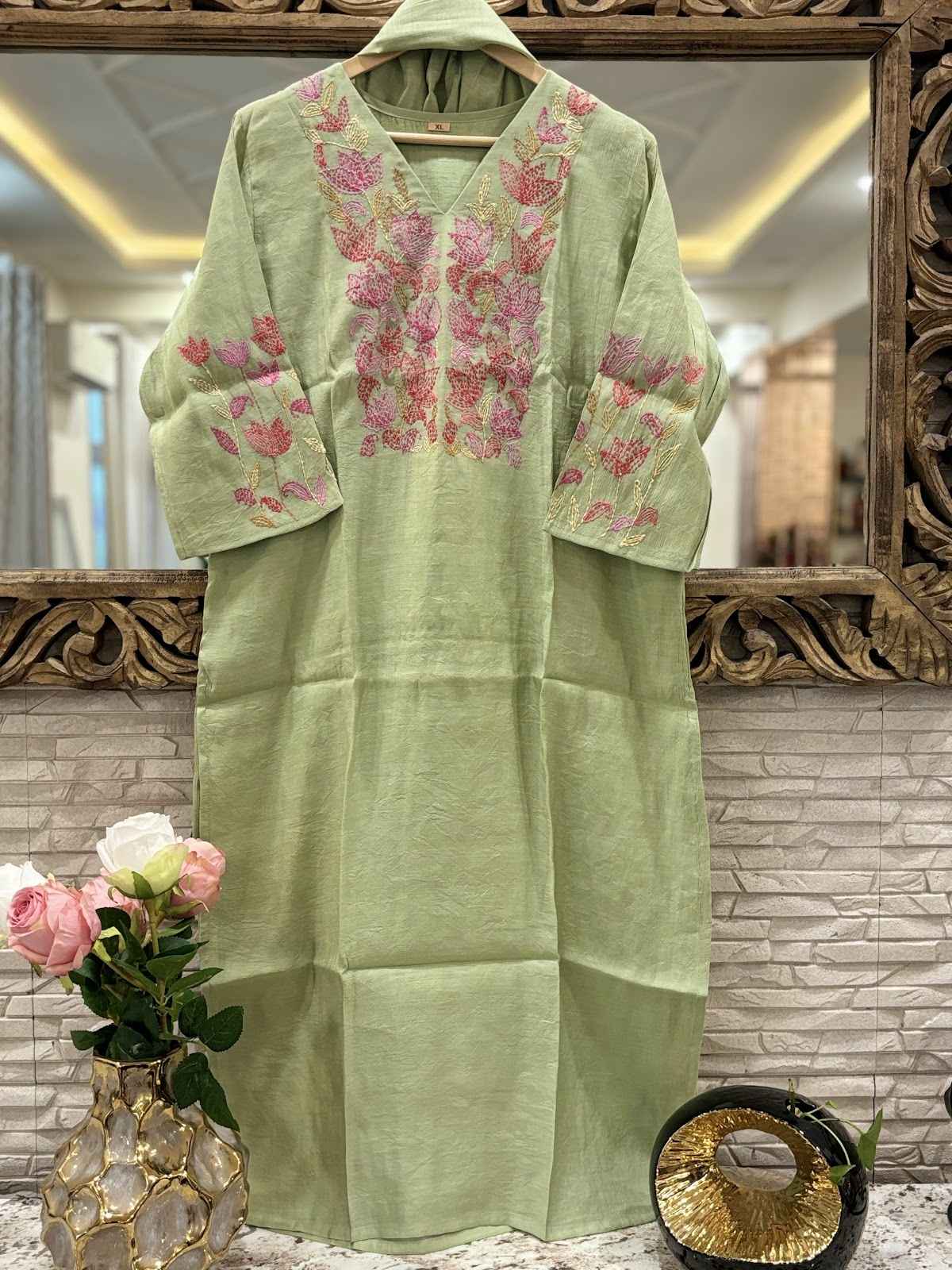 soft-chanderi-straight-fit-suit-set-with-katha-embroidery-green-1