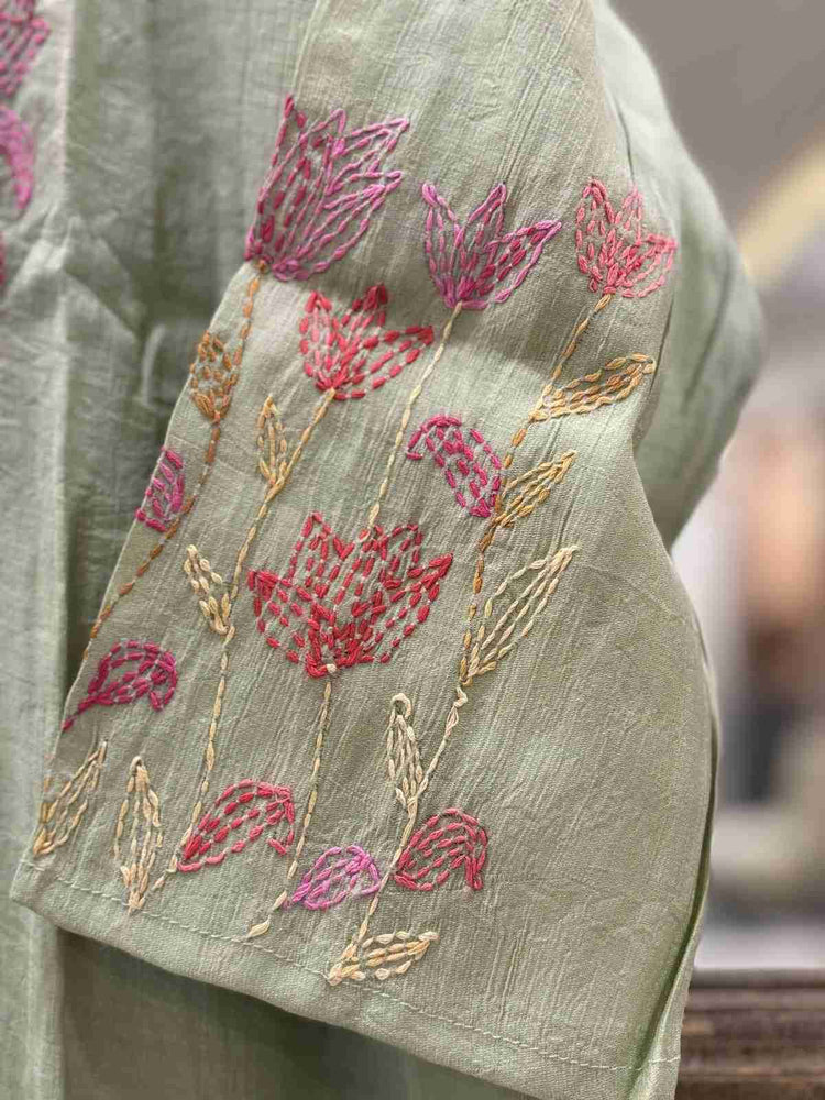 soft-chanderi-straight-fit-suit-set-with-katha-embroidery-green-3
