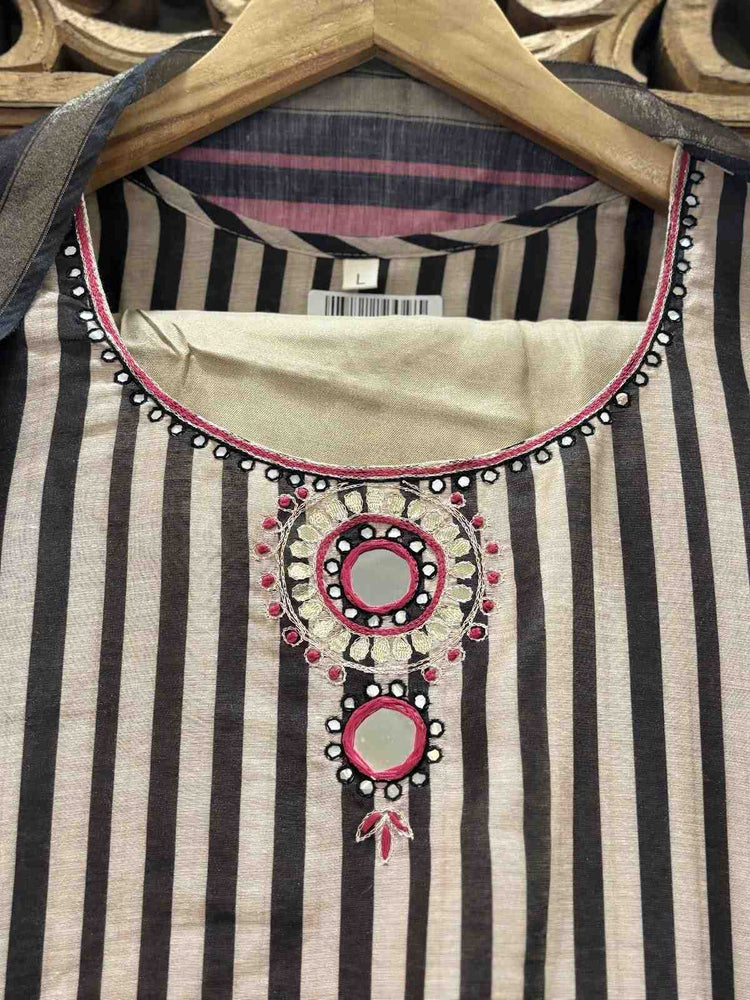 soft-chanderi-stripes-print-embroidered-straight-fit-suit-set-paired-with-chanderi-digital-print-dupatta-rani-2