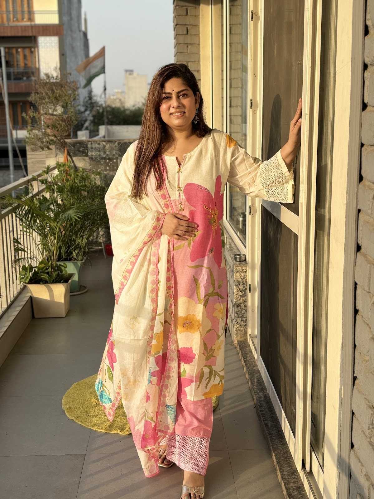 soft-cotton-linen-floral-print-suit-set-with-schiffili-sleeves-paired-with-mul-cotton-dupatta-pink-1