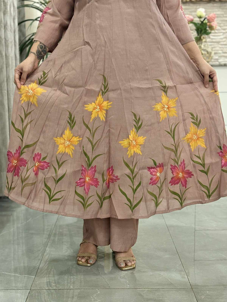 surat-mul-chanderi-hand-brush-paint-anarkali-with-cotton-lining-brown-5